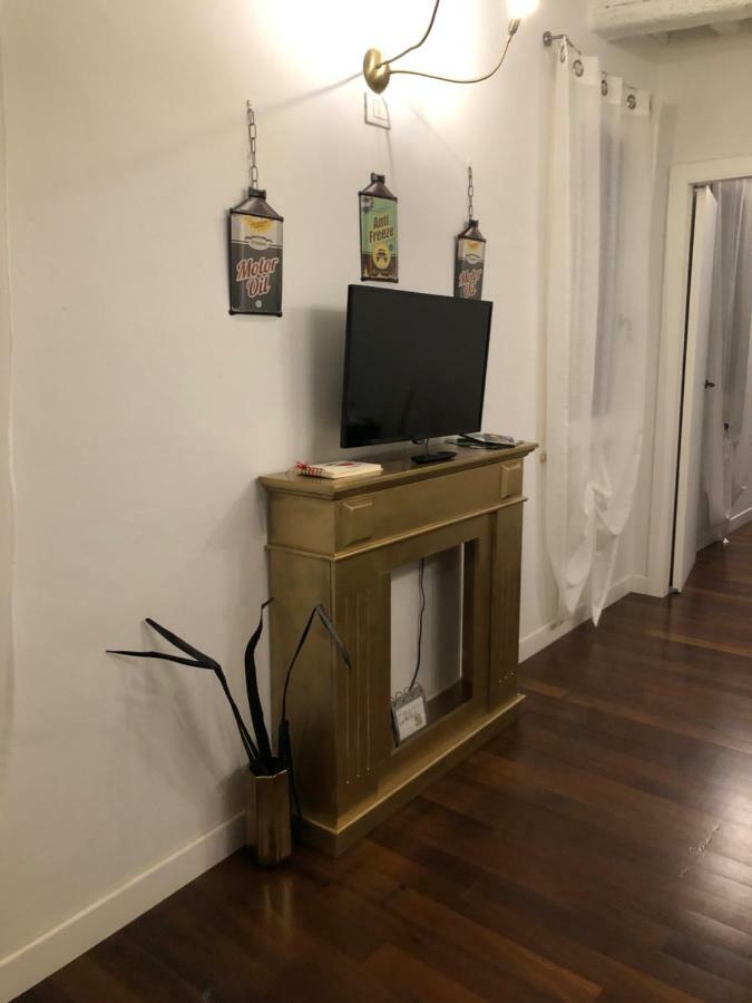 Garage36 Apartment Парма Екстериор снимка