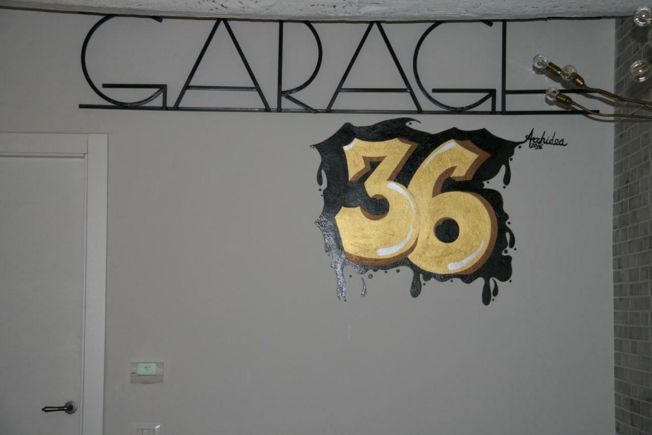Garage36 Apartment Парма Екстериор снимка